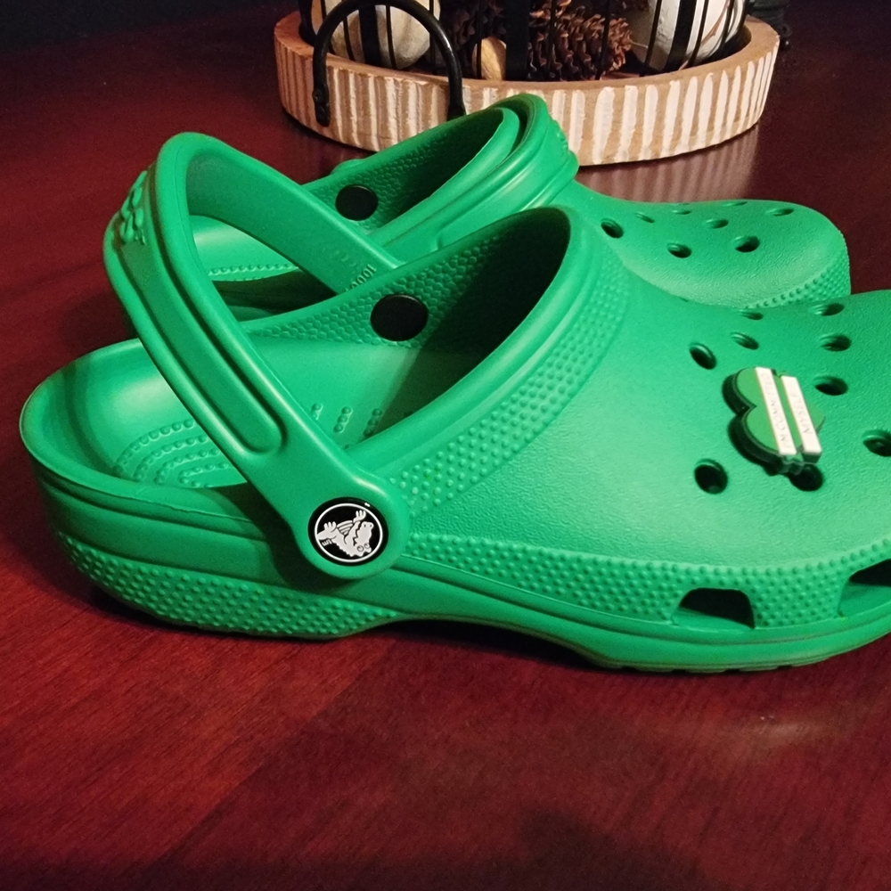 CROCS Women Bright Green Clogs - Picture 4 of 5